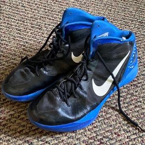 Men’s Nike shoes size 12